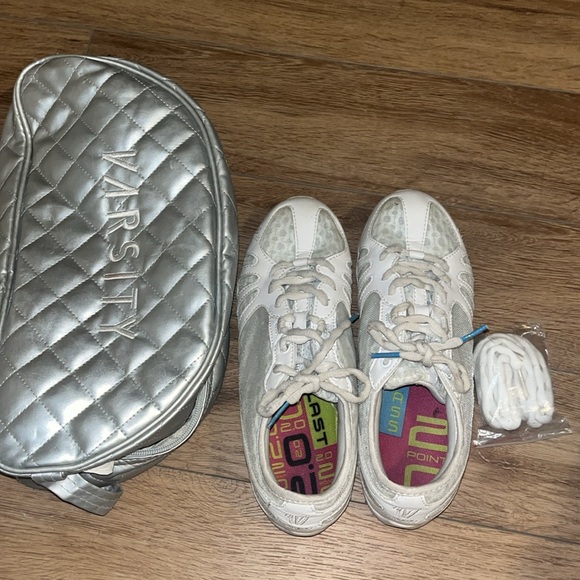 Last Pass 2.0 Cheerleading Shoes - Picture 3 of 5